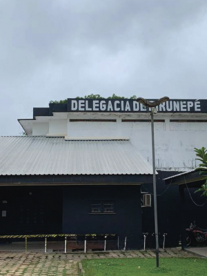 A Polícia Civil do Amazonas (PC-AM), por meio da Delegacia Interativa de Polícia (DIP) de Eirunepé (a 1.160 quilômetros de Manaus), cumpriu, na terça-feira (24/06), mandado de prisão preventiva de um advogado, de 31 anos, investigado por aplicar diversos golpes no município.
