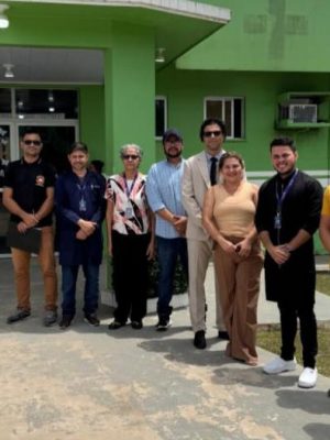 O Ministério Público do Amazonas (MPAM), por meio da Promotoria de Justiça de Eirunepé, realizou, nos dias 2 e 3 de dezembro, visitas técnicas em diversas unidades de saúde do município. As inspeções abrangeram unidades básicas de saúde (UBS), o hospital regional, centros de abastecimento e distribuição de medicamentos, além do órgão responsável pelo controle de endemias.